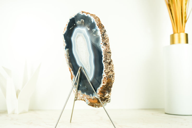 Spitzenachat-Geode auf Ständer mit natürlichem blau gebändertem Achat – 2,2 kg – 4,7 lb