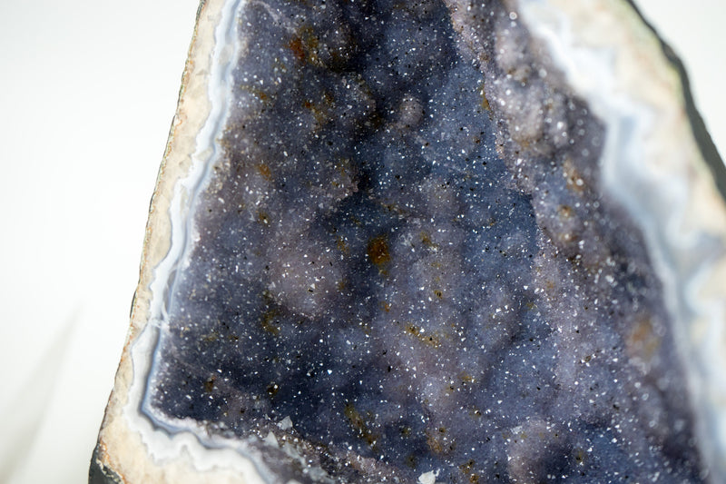 Seltene blaue Spitzenachat-Geode mit Lavendel-Amethyst-Druzy, Galaxy-Amethyst-Druzy