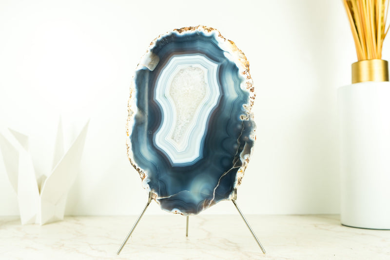 Spitzenachat-Geode auf Ständer mit natürlichem blau gebändertem Achat – 2,2 kg – 4,7 lb