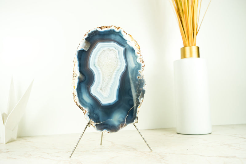 Spitzenachat-Geode auf Ständer mit natürlichem blau gebändertem Achat – 2,2 kg – 4,7 lb