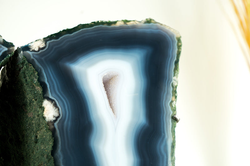 Schmetterlingsflügel aus Achatgeode in Sammlerqualität