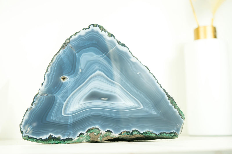 Natürliche blaue Spitzenachat-Geode mit weißen und blauen Achatbändern