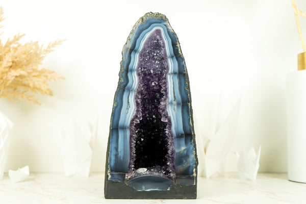 Seltene meerblaue Spitzenachat-Kathedrale mit tiefviolettem Amethyst