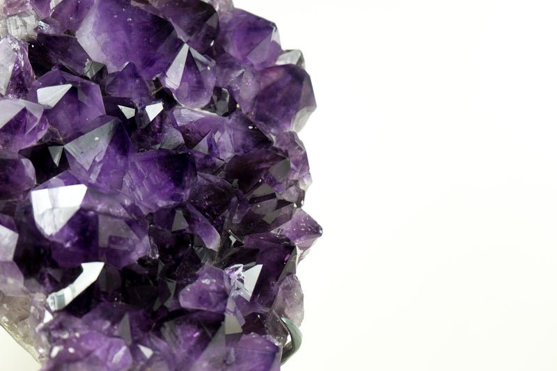 Großer Amethyst-Geodencluster mit sattem violett-lila Amethyst-Drusenstein der Güteklasse AAA