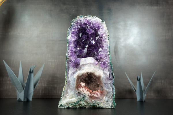 Superseltene Doppelkammer-Amethyst-Geode mit halb rosa Quarz-Drusen, halb dunkelviolettem Amethyst,